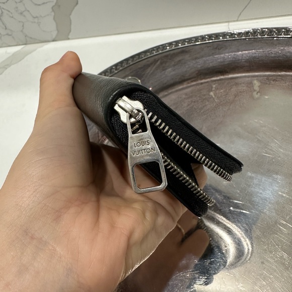 LV Taiga zip coin purse - Picture 8 of 16